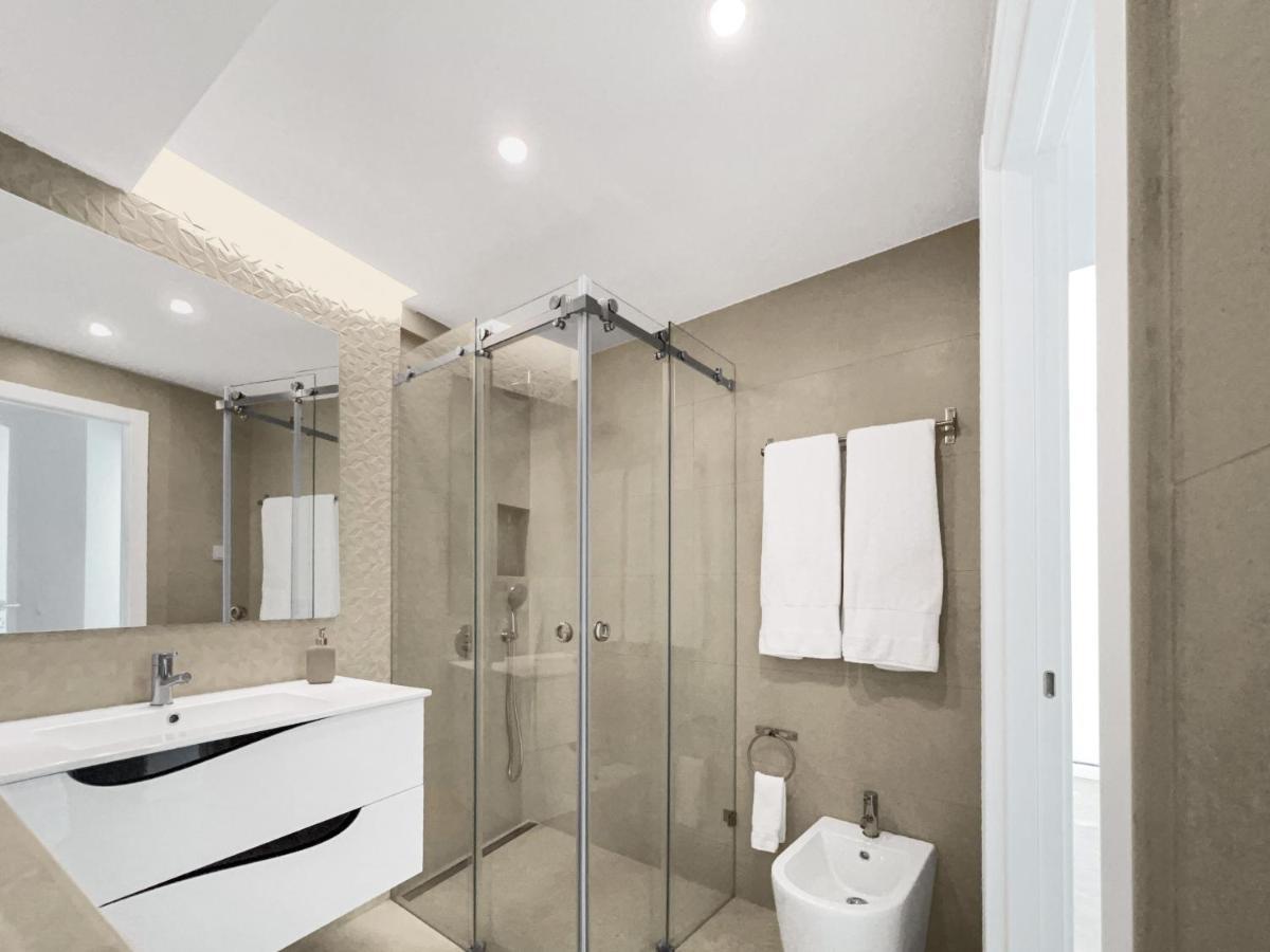Sea Light Apartment Sesimbra. 2 Bedrooms, 6 Guests Buitenkant foto
